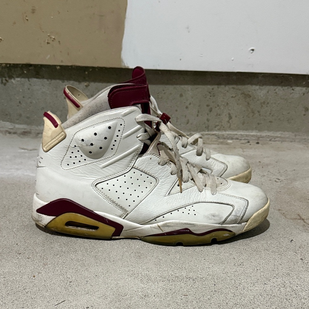Jordan 6 Retro Maroon (2015)
